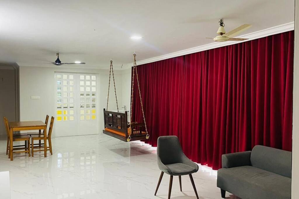 Rajamandiram 3Bhk Ac Apartment In Trivandrum Central Thiruvananthapuram Ngoại thất bức ảnh