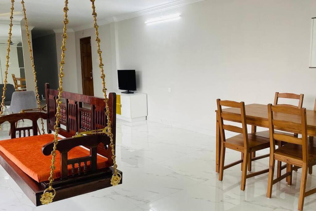 Rajamandiram 3Bhk Ac Apartment In Trivandrum Central Thiruvananthapuram Ngoại thất bức ảnh