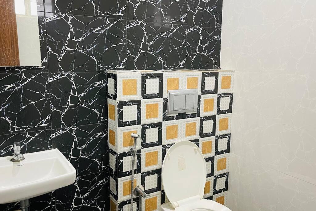 Rajamandiram 3Bhk Ac Apartment In Trivandrum Central Thiruvananthapuram Ngoại thất bức ảnh